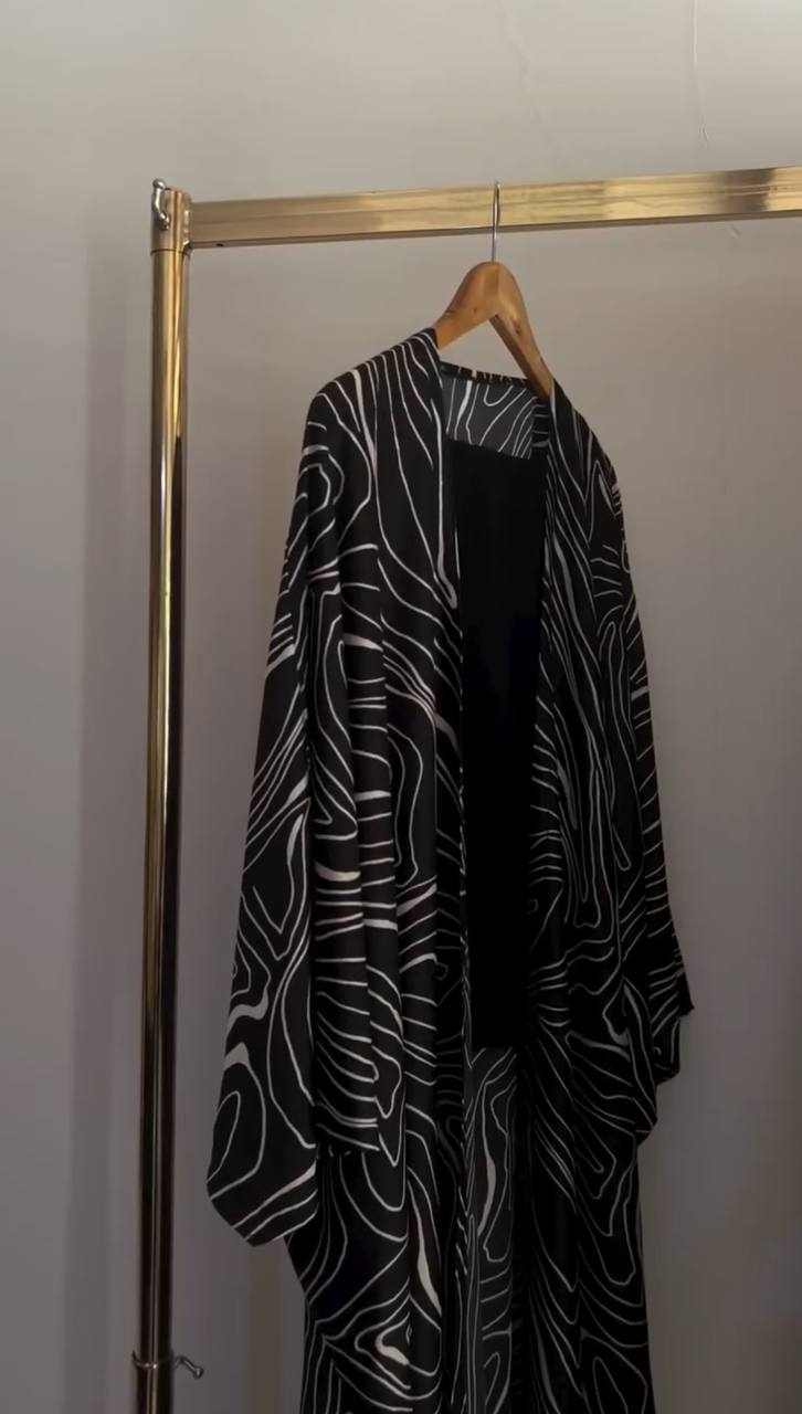 KASHAF DOUBLE SHRUG ABAYA | BLACK