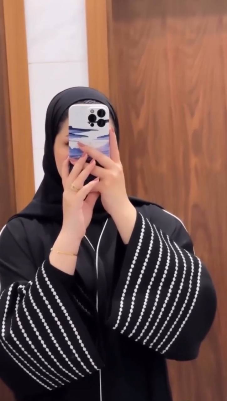 IRHA A-LINE EMROIDERY ABAYA | BLACK