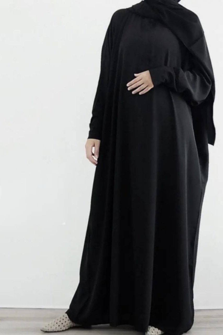 1071 FITTING SLEEVE ABAYA | BLACK