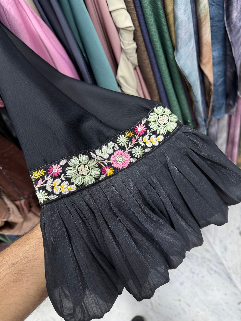 HEER ORGANZA SLEEVE ABAYA | BLACK