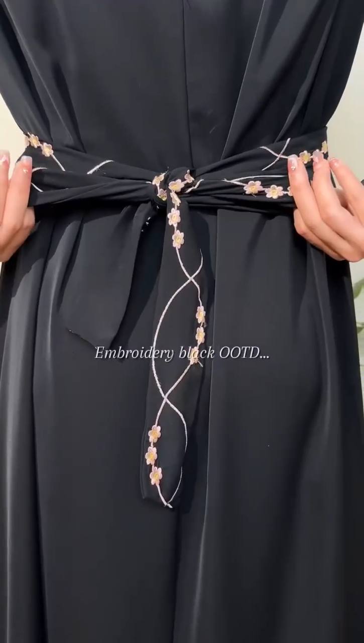 UMAIMA DOUBLE SHRUG ABAYA | BLACK