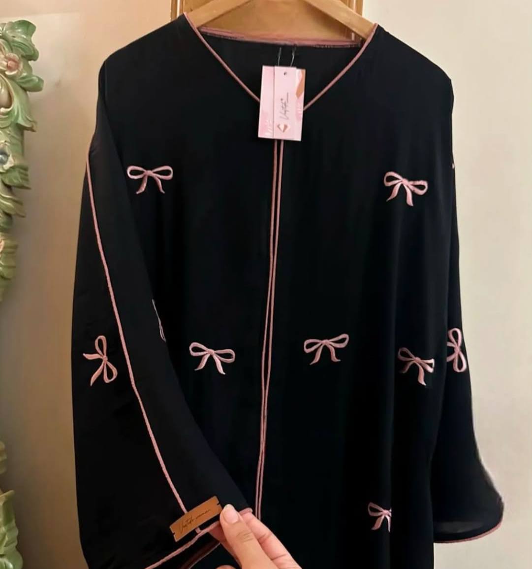 AFIFA A-LINE BOW ABAYA | BLACK