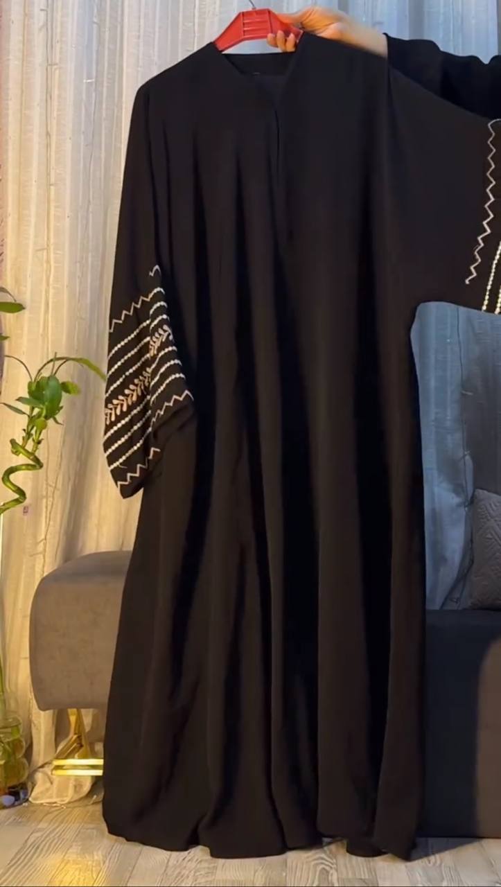 ANUSHAY FULLY CLOSED ABAYA | BLACK