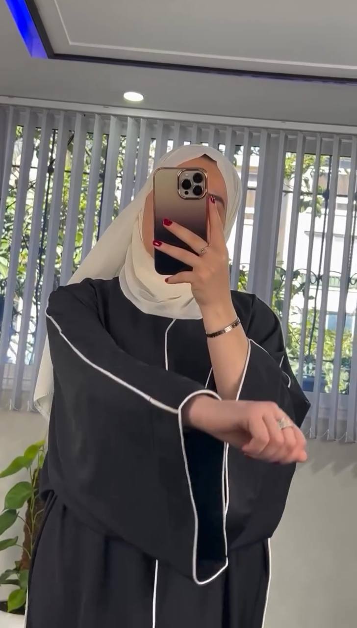 MAHIRA A-LINE PIPIN ABAYA | BLACK