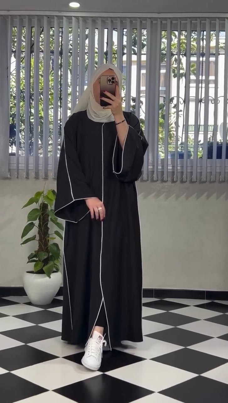 MAHIRA A-LINE PIPIN ABAYA | BLACK