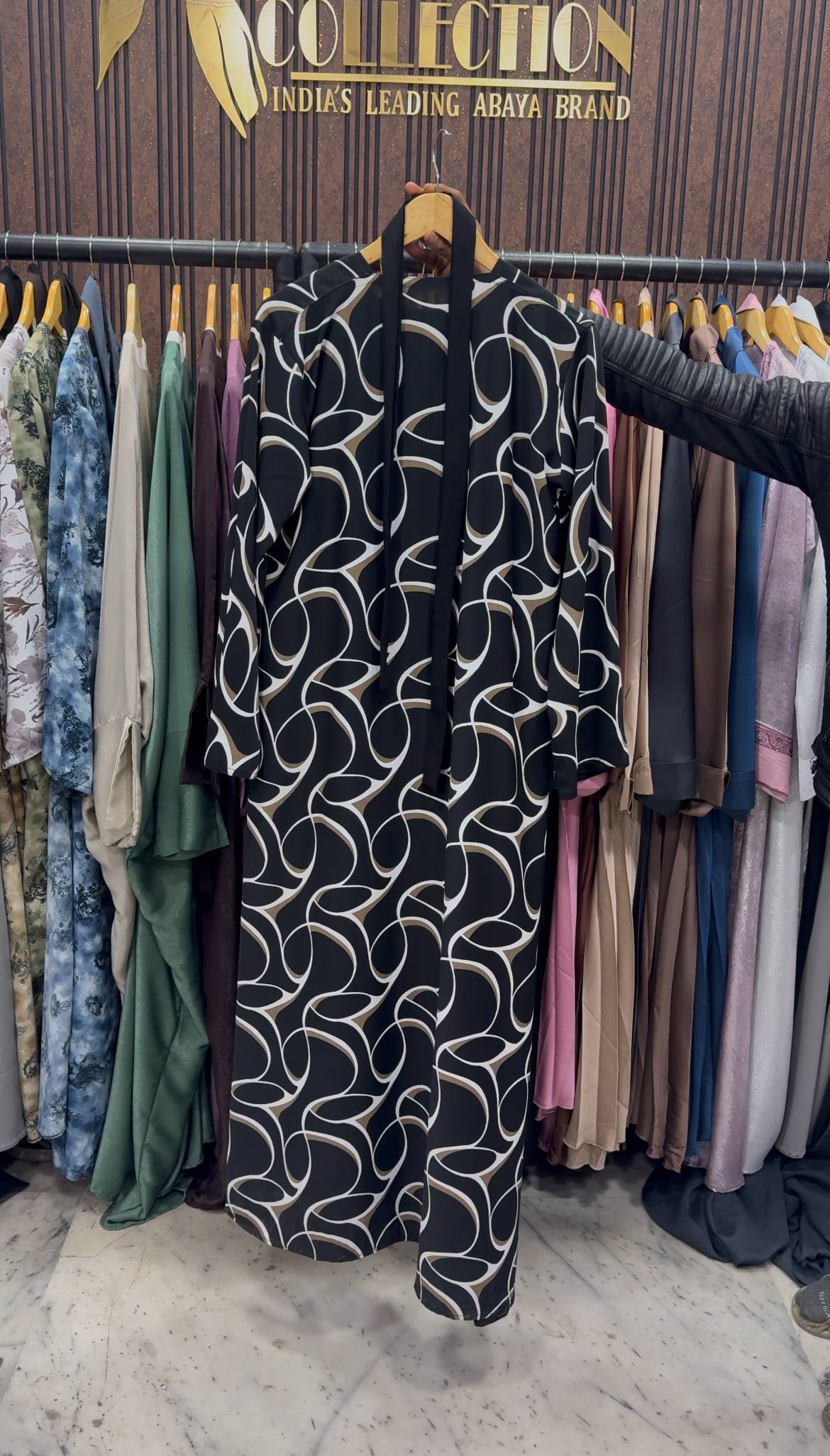 SHEHNAZ PRINTED DS ABAYA | BLACK