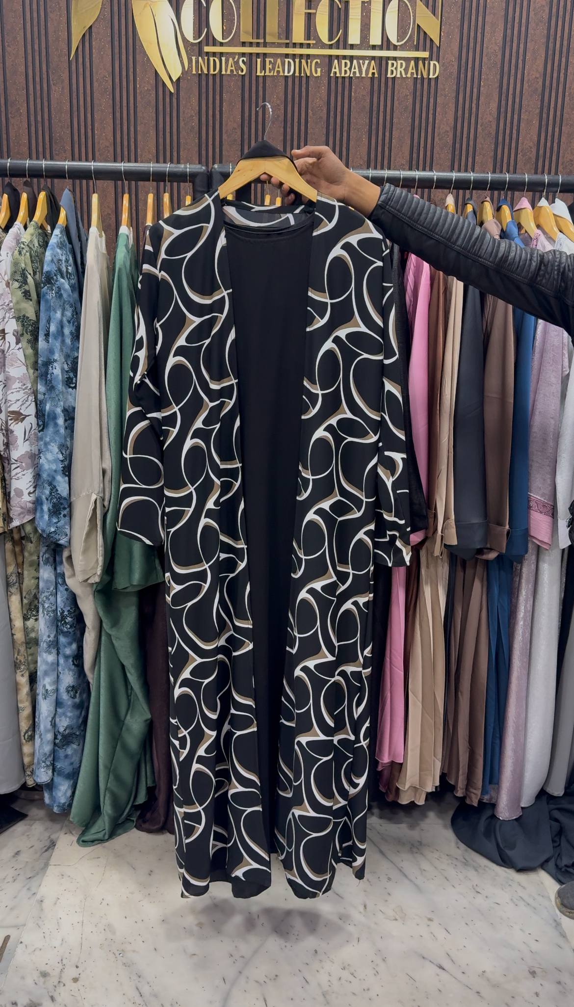 SHEHNAZ PRINTED DS ABAYA | BLACK