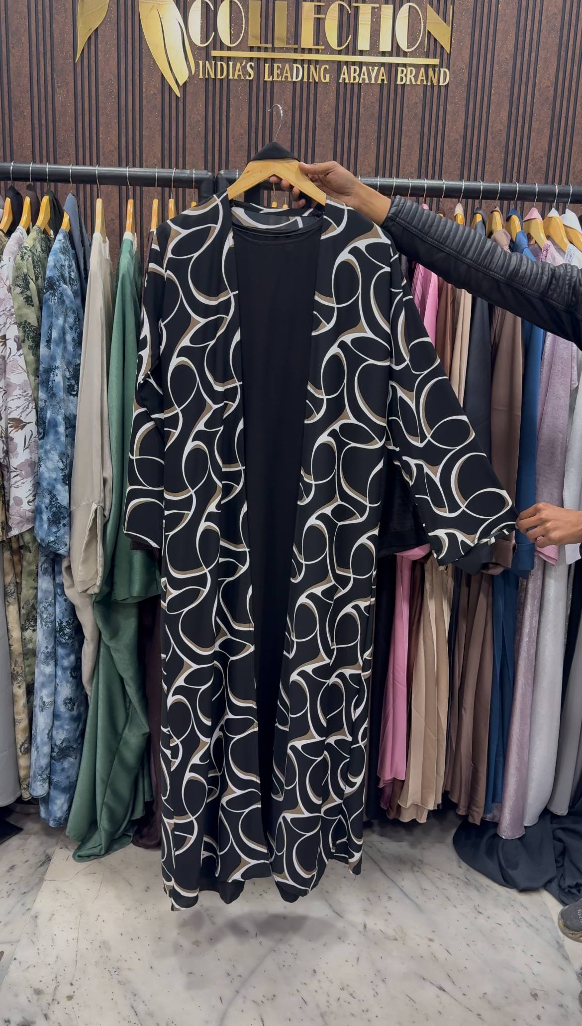 SHEHNAZ PRINTED DS ABAYA | BLACK