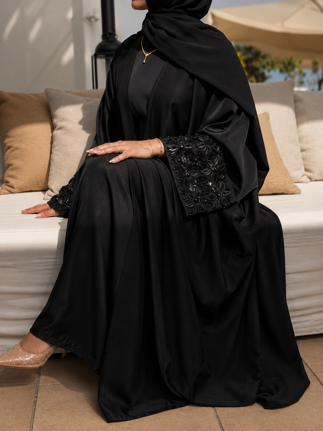 ZENA FLORAL HANDWORK ABAYA | BLACK