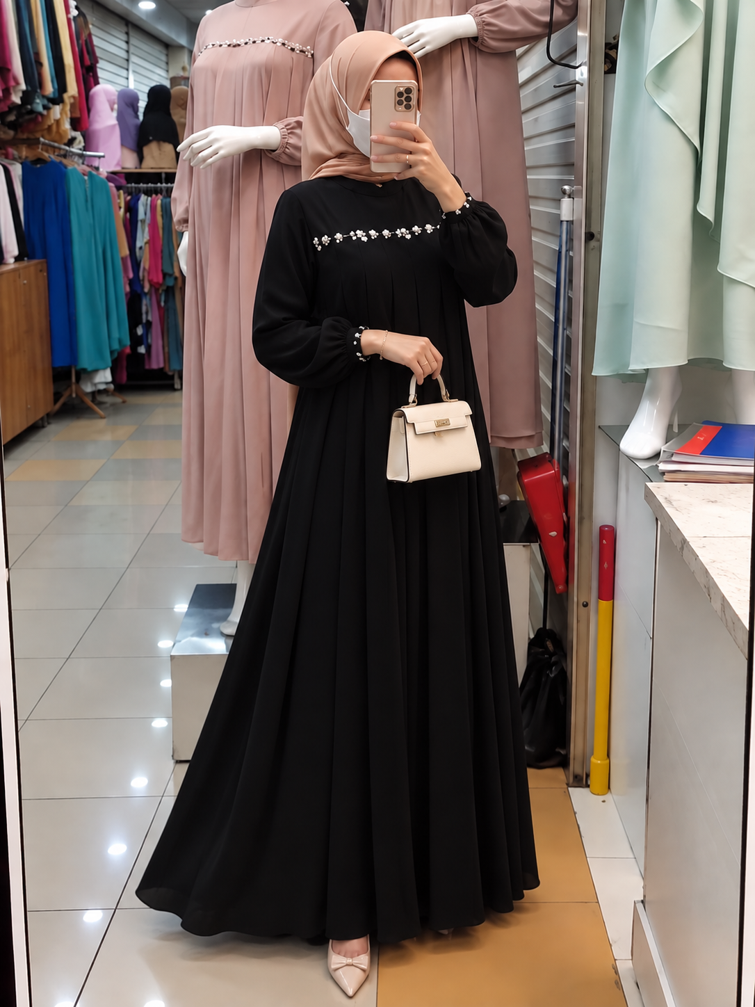 LAYLA PLATES ABAYA | BLACK
