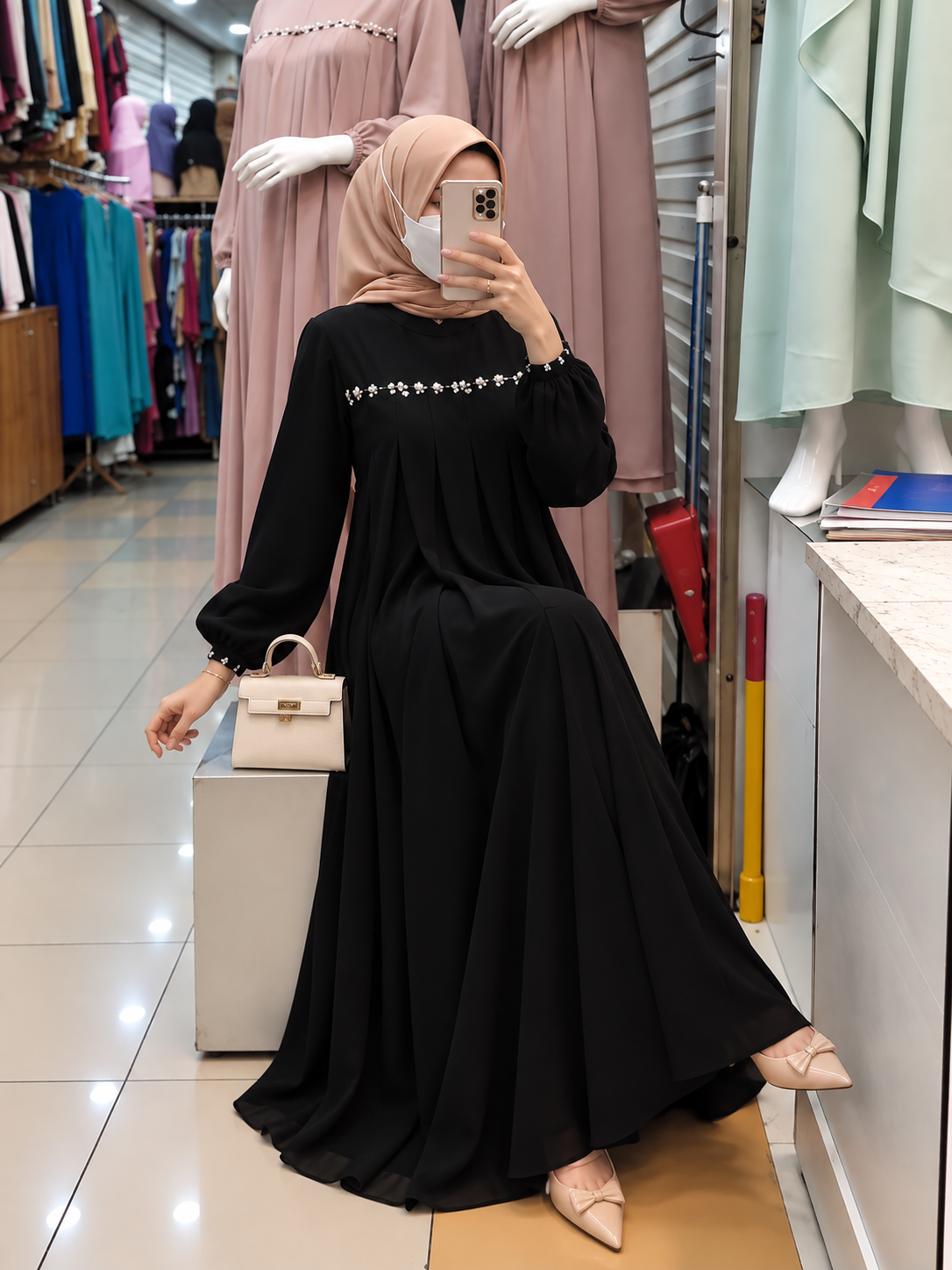 LAYLA PLATES ABAYA | BLACK