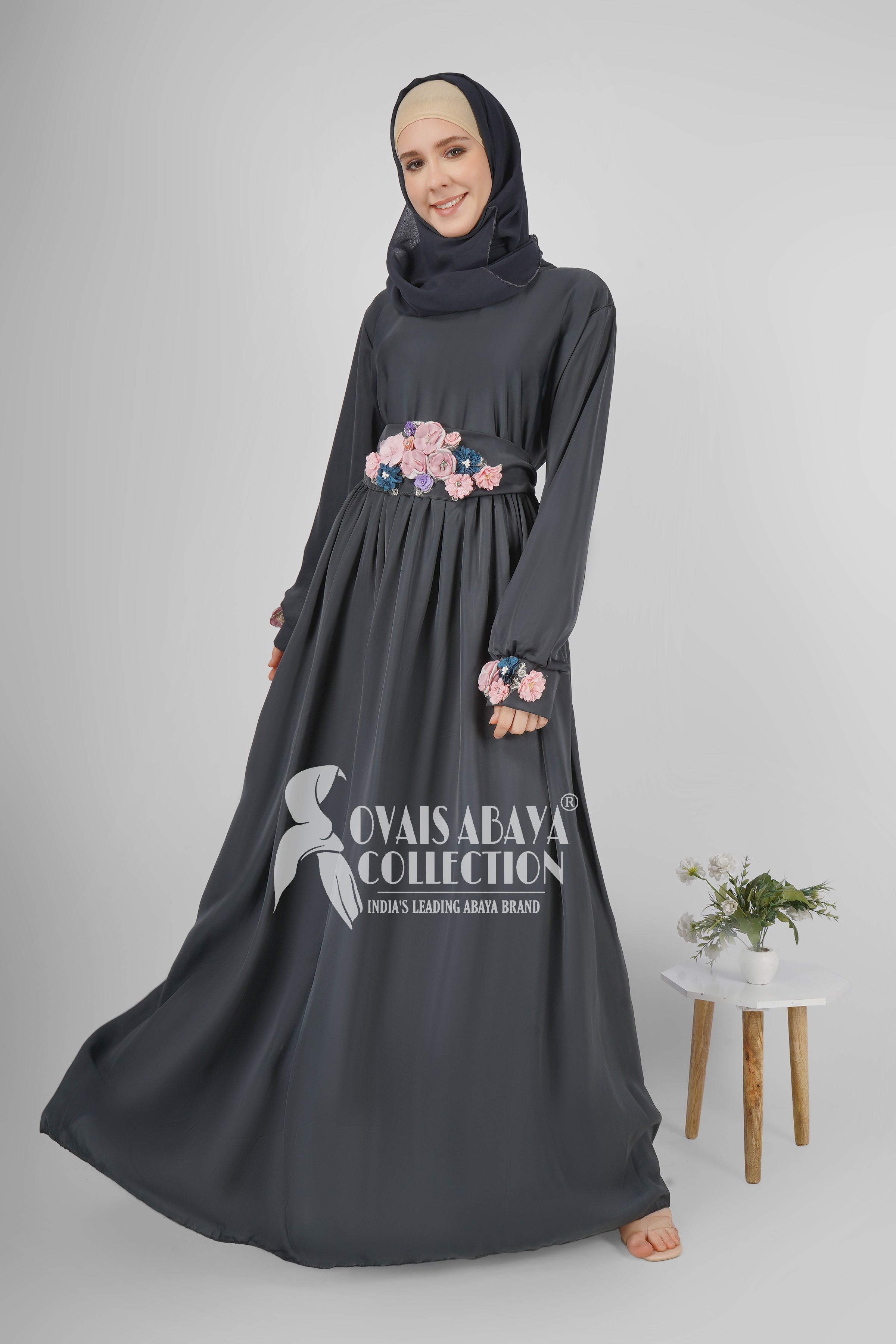 ALAYA CLASSIC BROACH ABAYA | GRAY