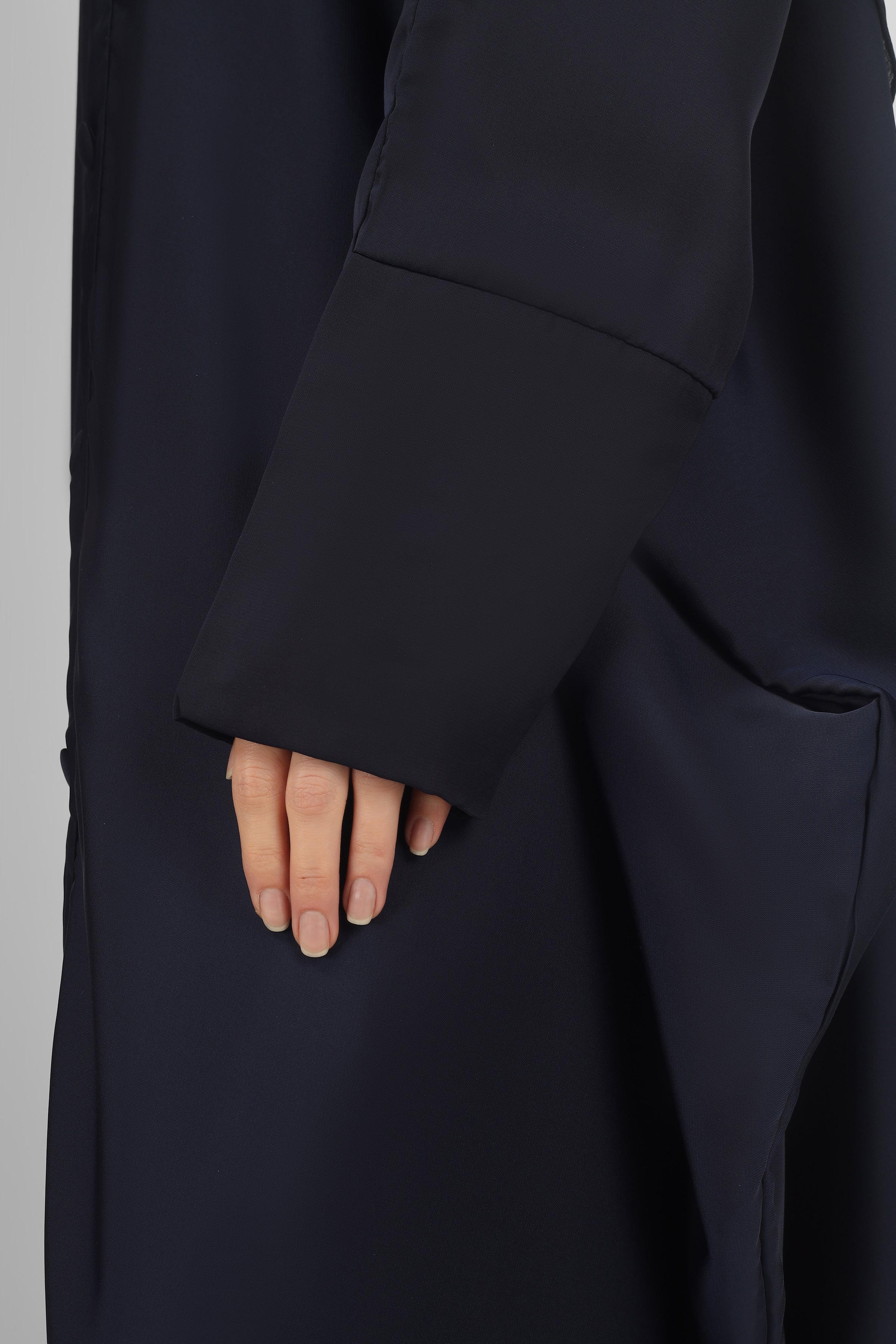 870 FITTING SLEEVE ABAYA | NAVY BLUE