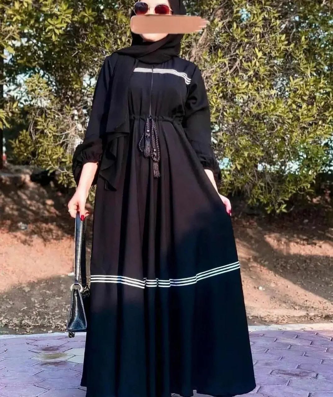 THREE WHITE PIPIN ABAYA | BLACK