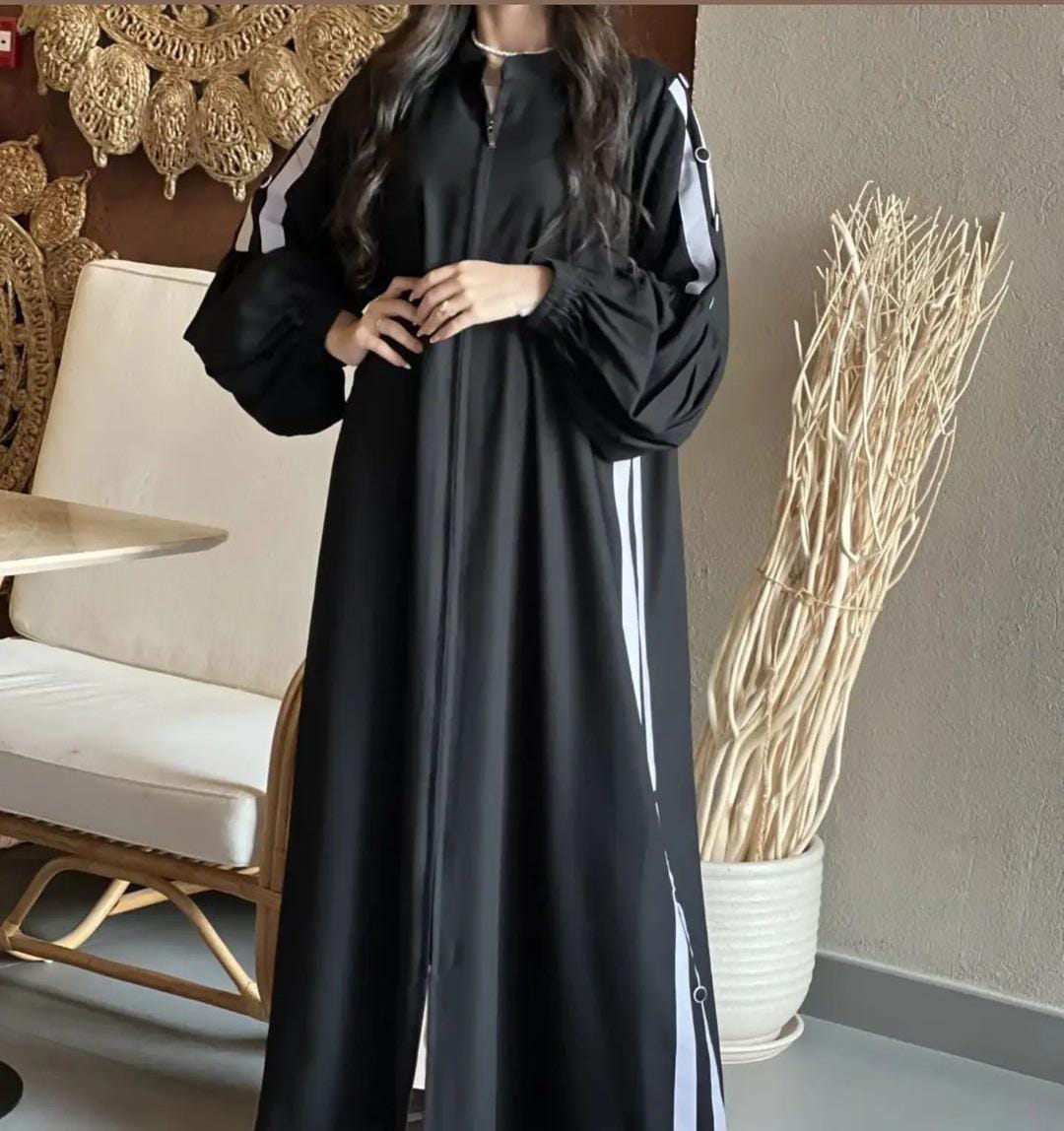 UROOJ WHITE STRIPS ZIPPER ABAYA