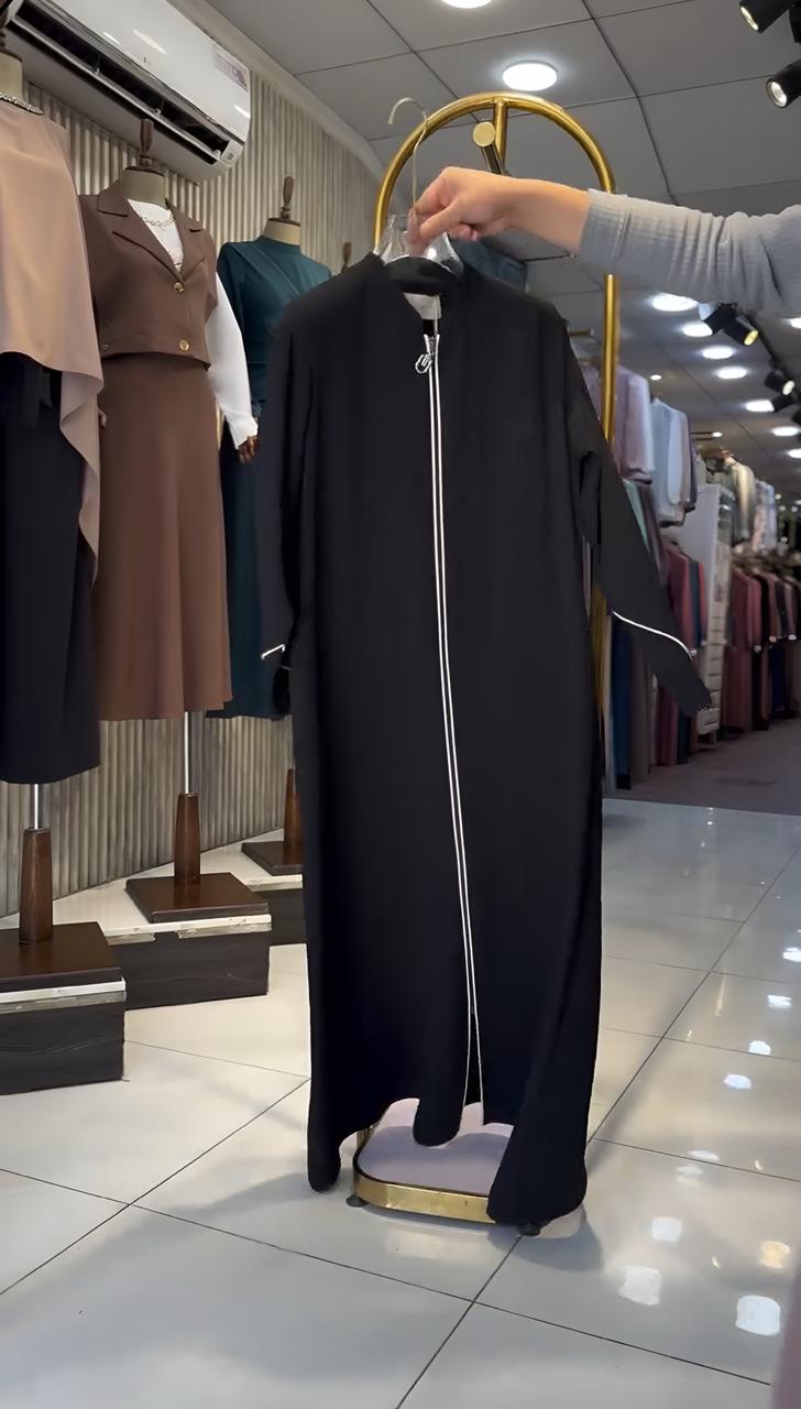 MUNAZZAH FRONT OPEN ABAYA | BLACK