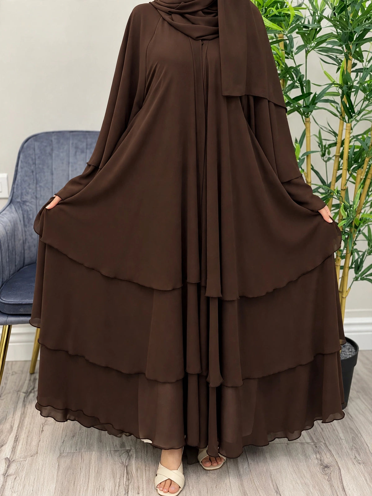 THREE LAYERED DEMANDED ABAYA | BROWN