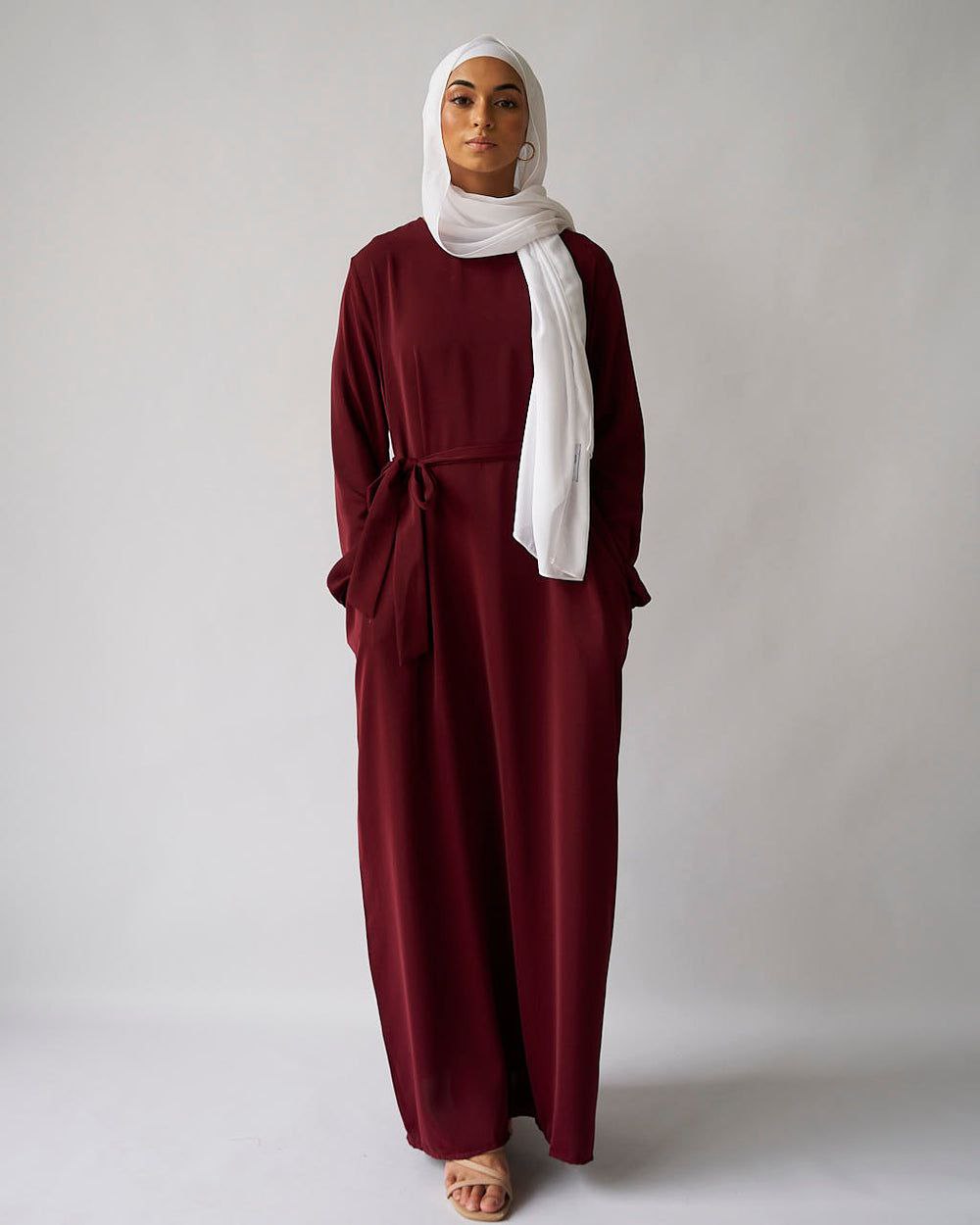 MAIRA PLAIN BASIC ABAYA | MAROON