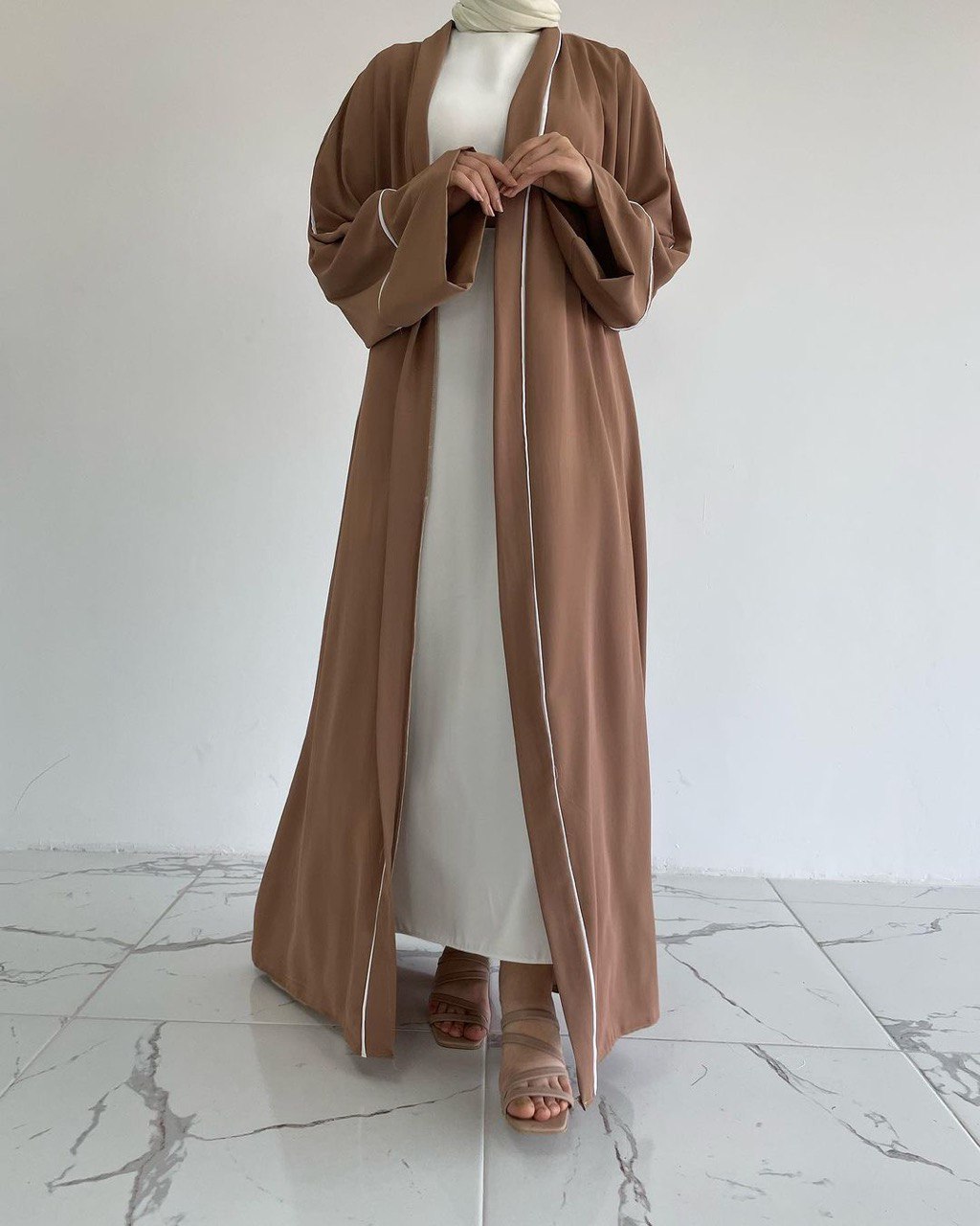 RUHI DOUBLE SHRUG ABAYA | WHITE TO GOLDEN