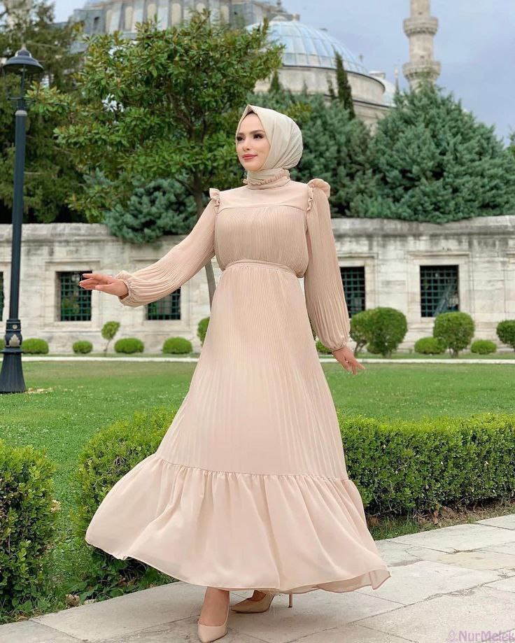 RIDA PLATED FRILL ABAYA | NUDE