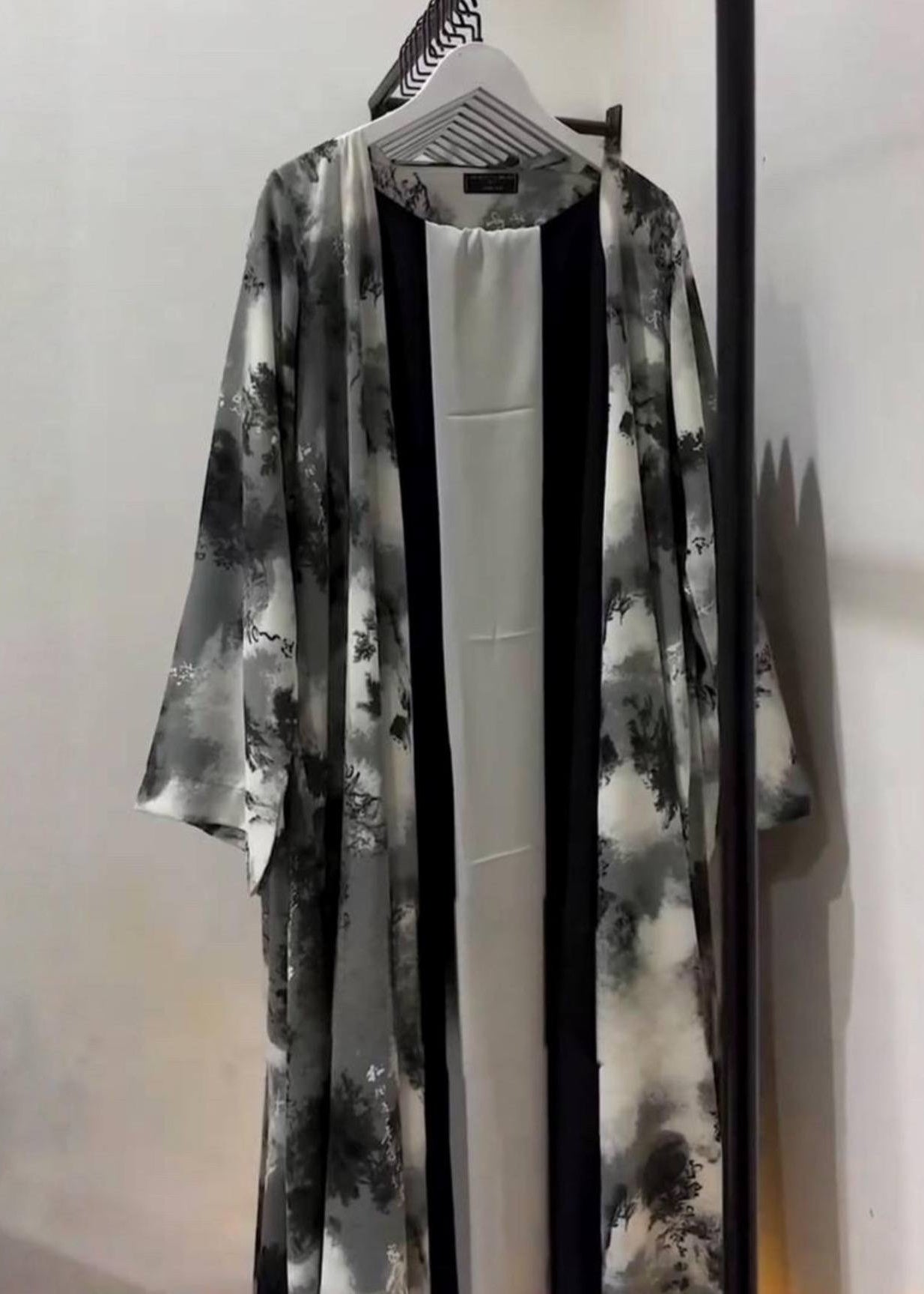 NURA DOUBLE SHRUG ABAYA | GRAY