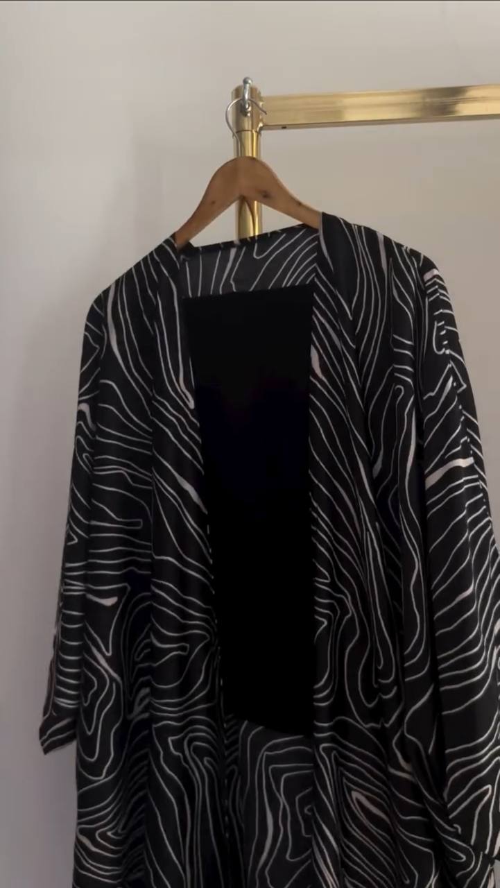 KASHAF DOUBLE SHRUG ABAYA | BLACK