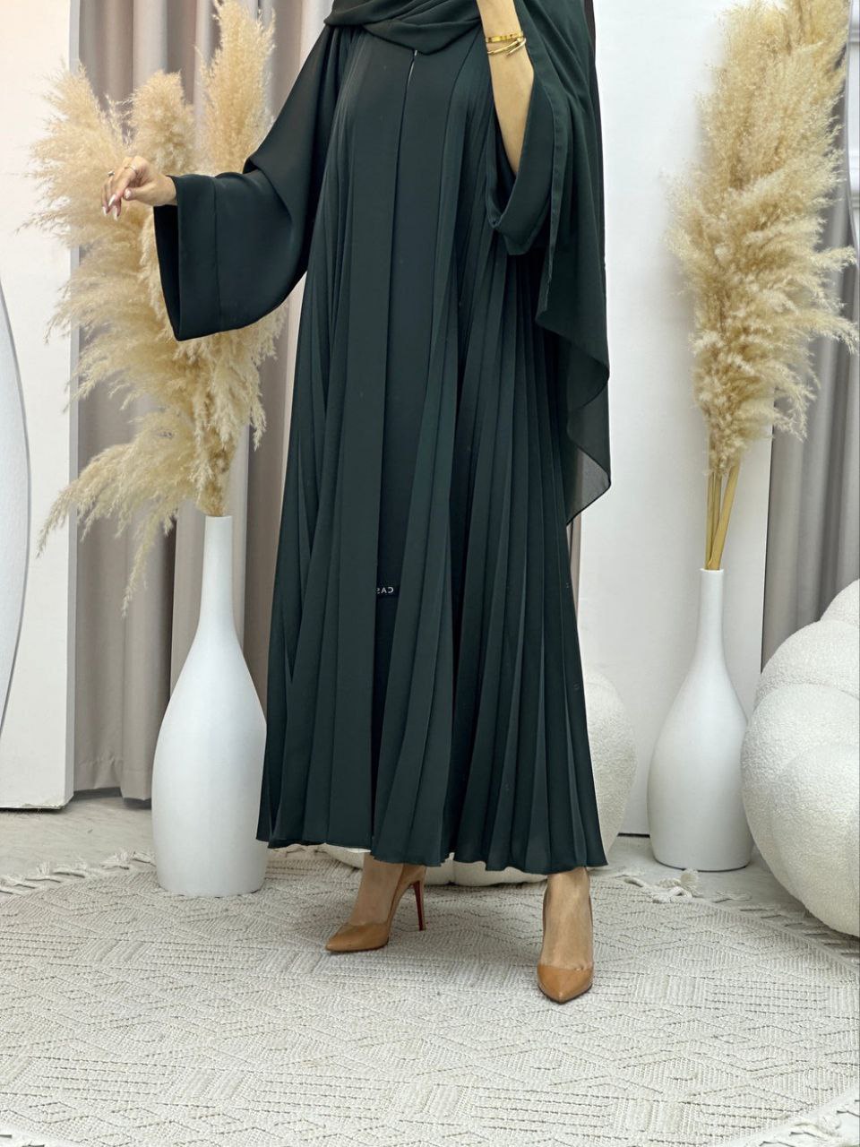 LIYANA FULLY CLOSED ABAYA | BOTTLE GREEN
