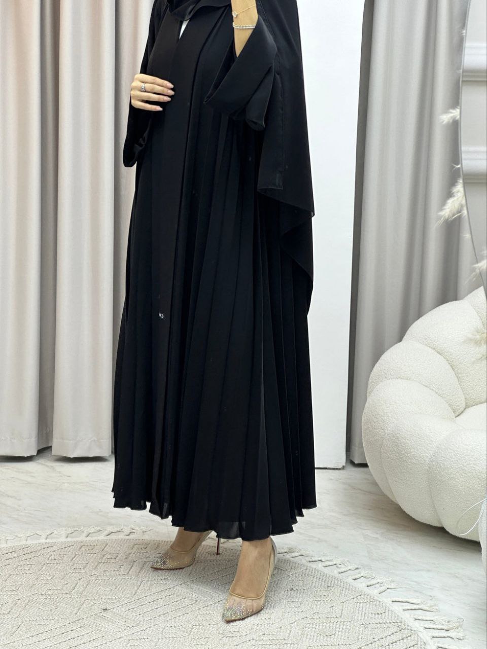 LIYANA FULLY CLOSED ABAYA | BLACK