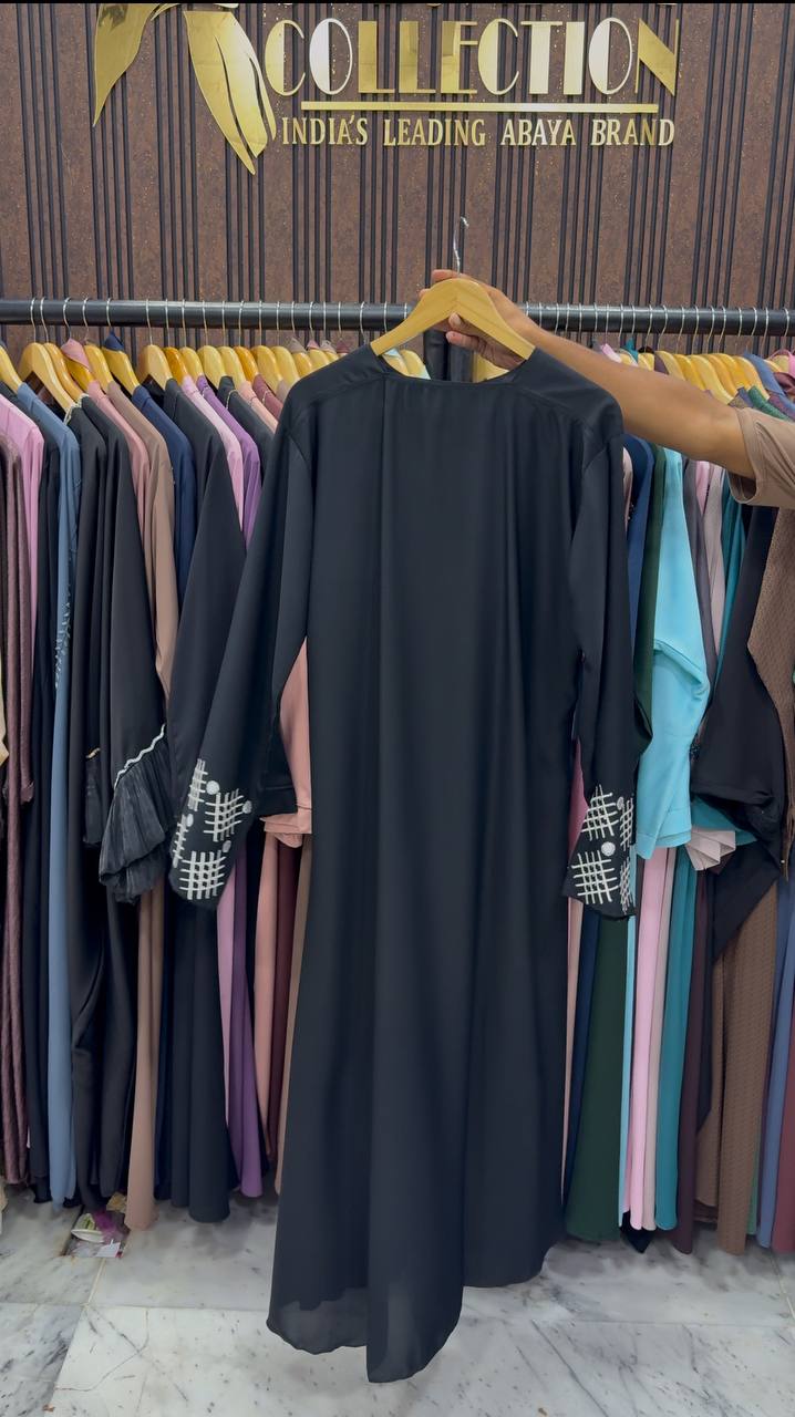 REEM EMBROIDERY ABAYA | BLACK