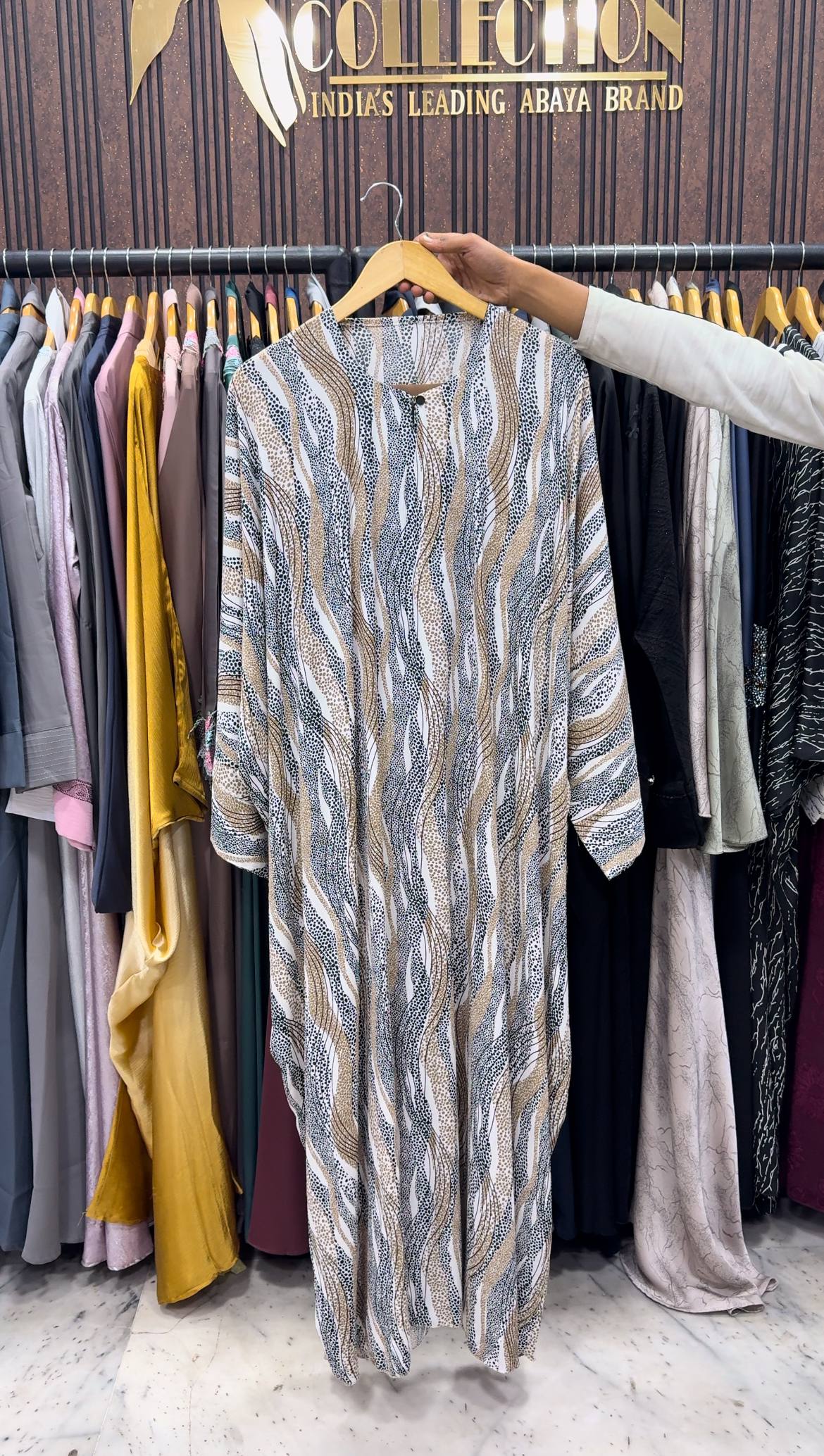 NAMRAH KAFTAN ABAYA | GOLDEN