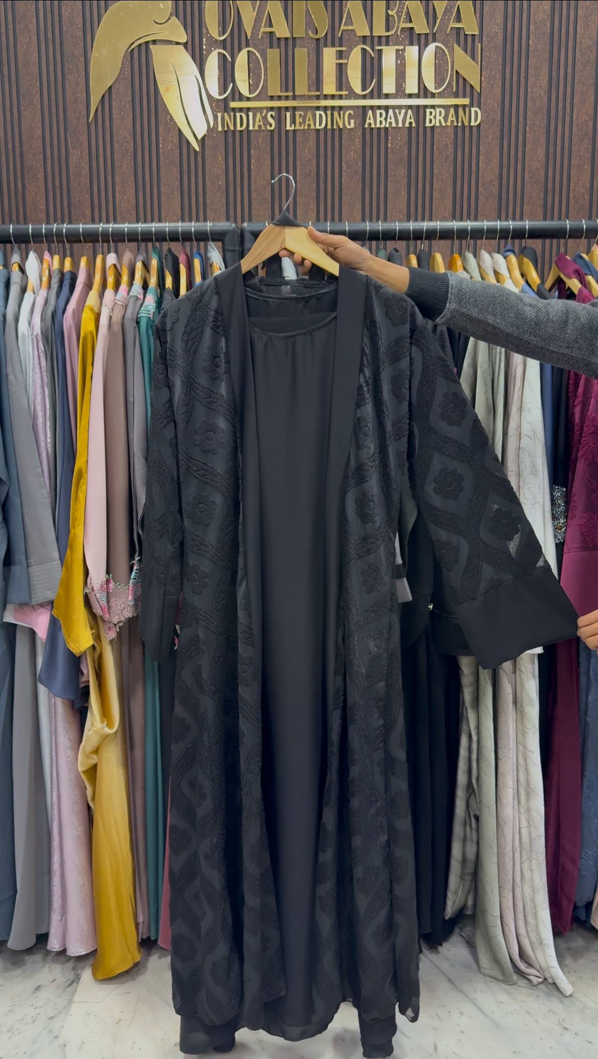 KUBRAH EMBOS DOUBLE SHRUG ABAYA | BLACK