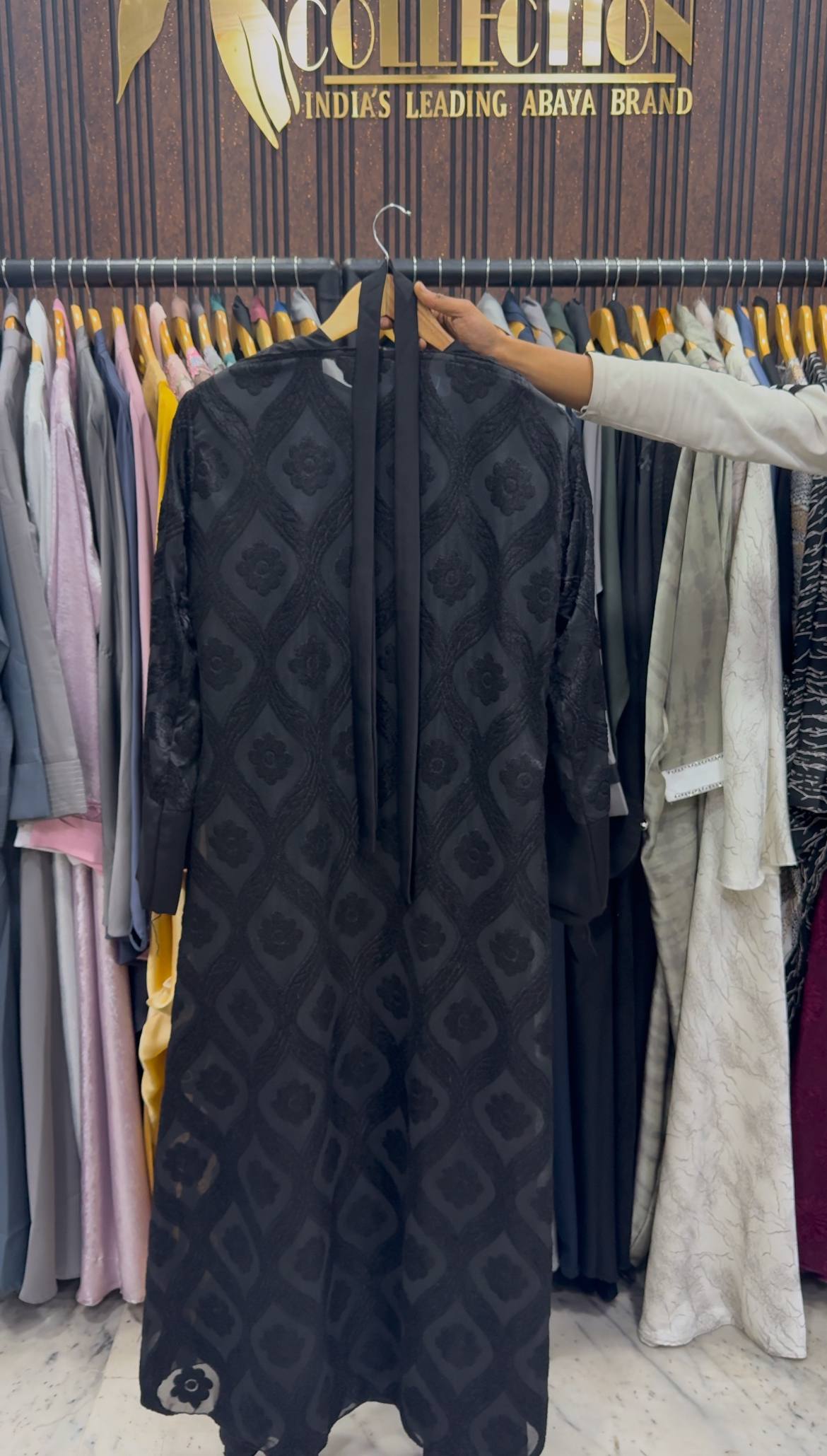 KUBRAH EMBOS DOUBLE SHRUG ABAYA | BLACK