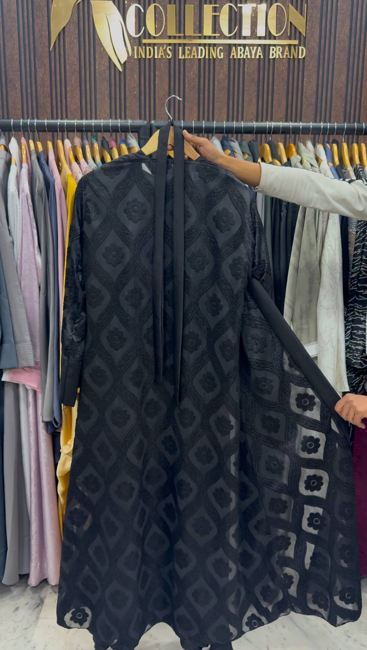 KUBRAH EMBOS DOUBLE SHRUG ABAYA | BLACK