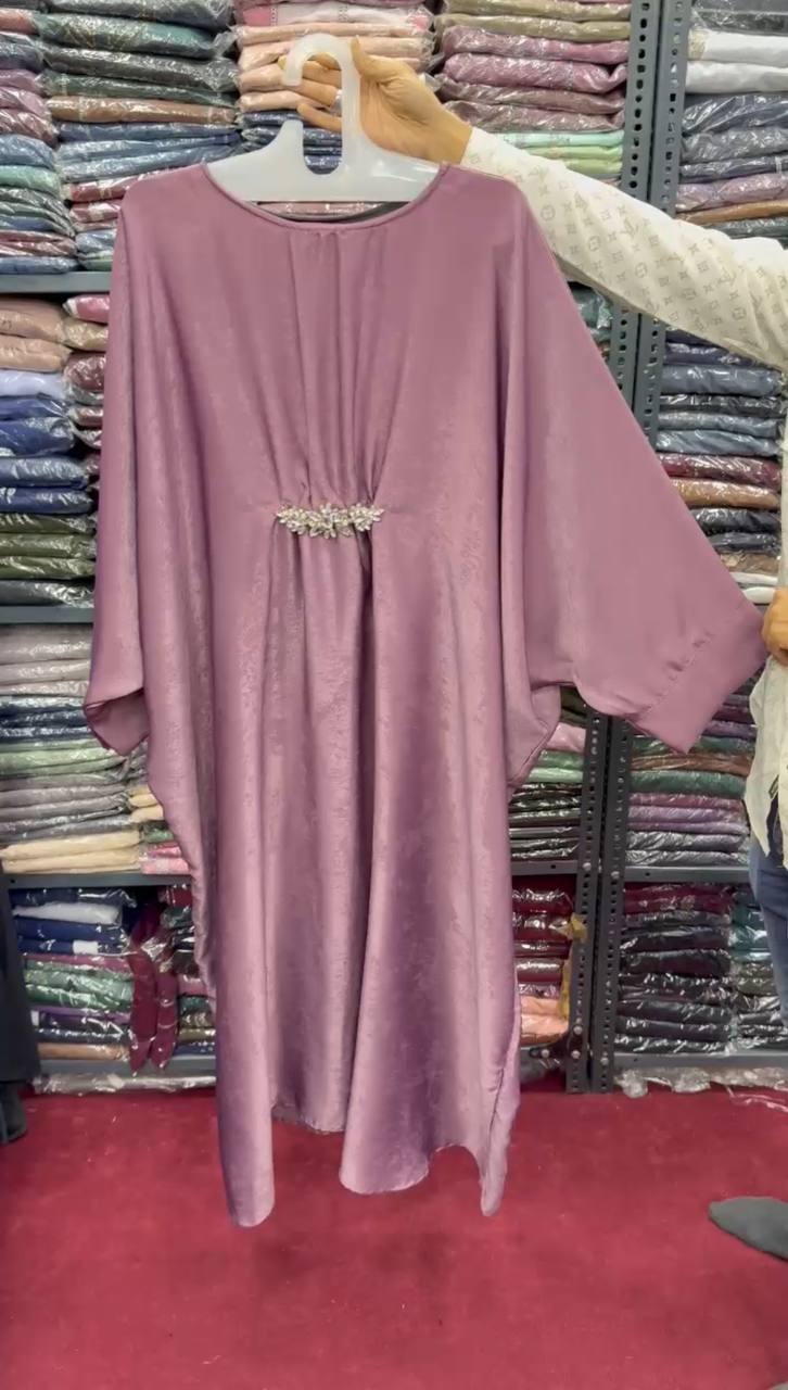 Turkey Velvet Kaftan Broach Abaya ( LITE PINK )