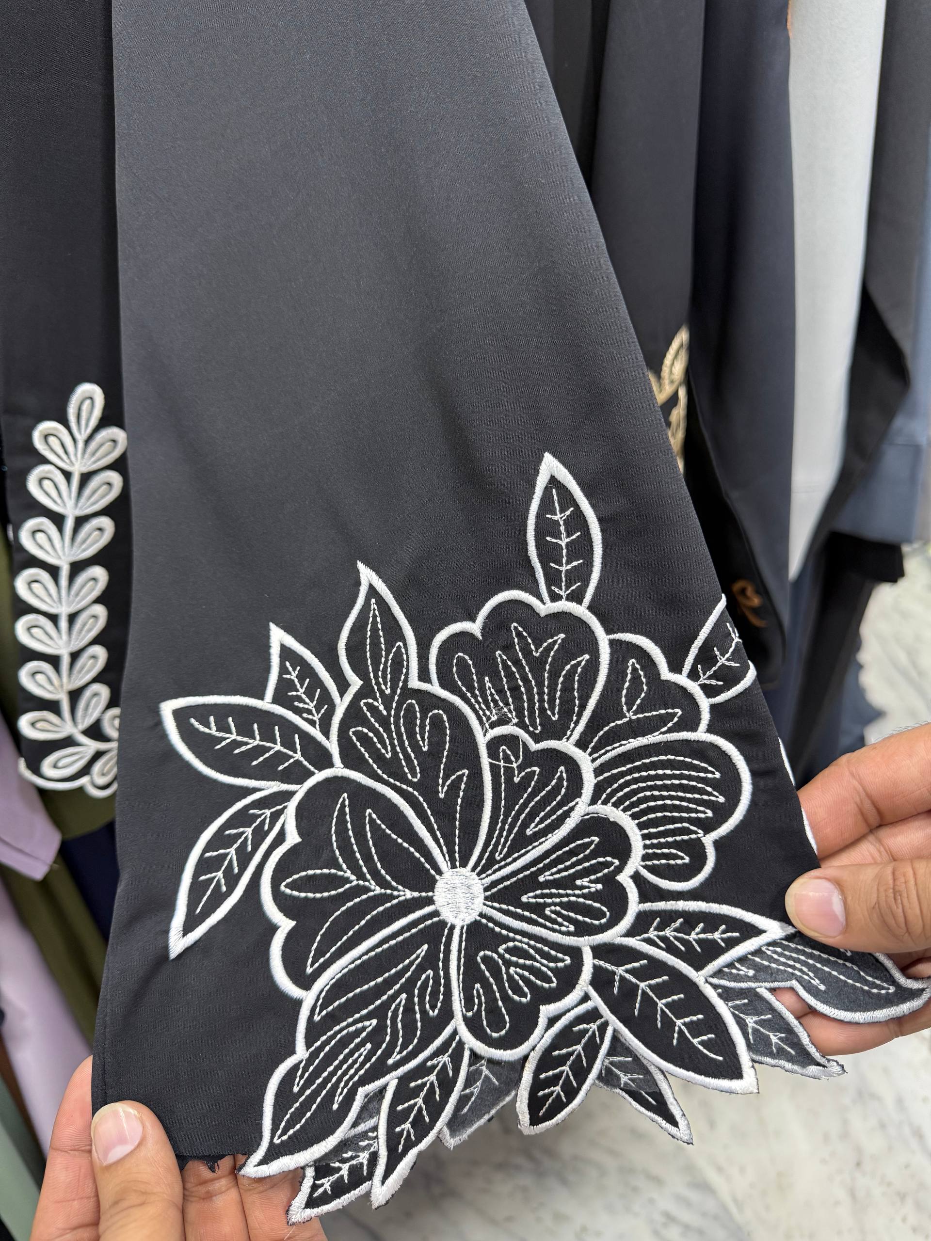 ROOHA EMBROIDERY ABAYA | S-7