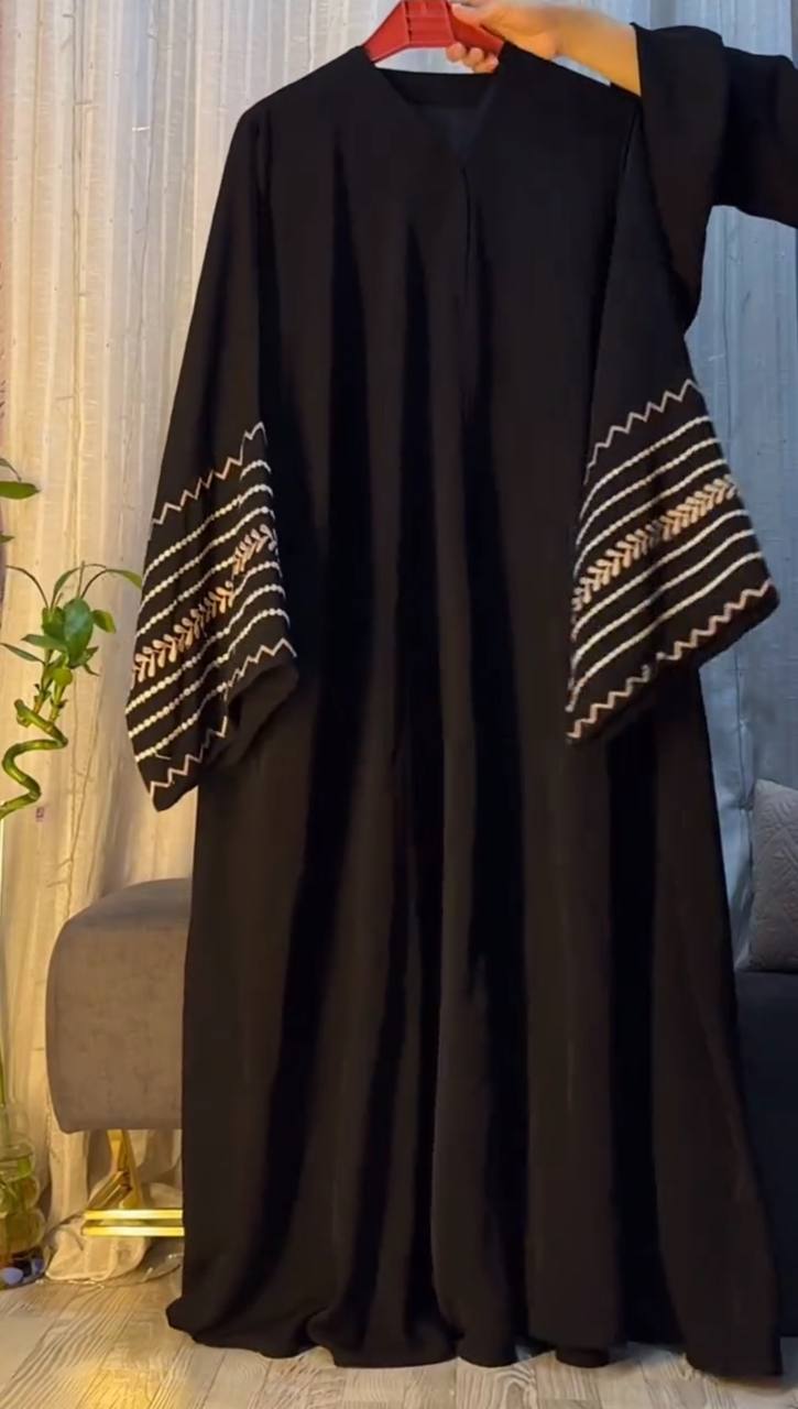 ANUSHAY FULLY CLOSED ABAYA | BLACK
