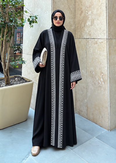 EMIRA EMBROIDERED ABAYA | BLACK