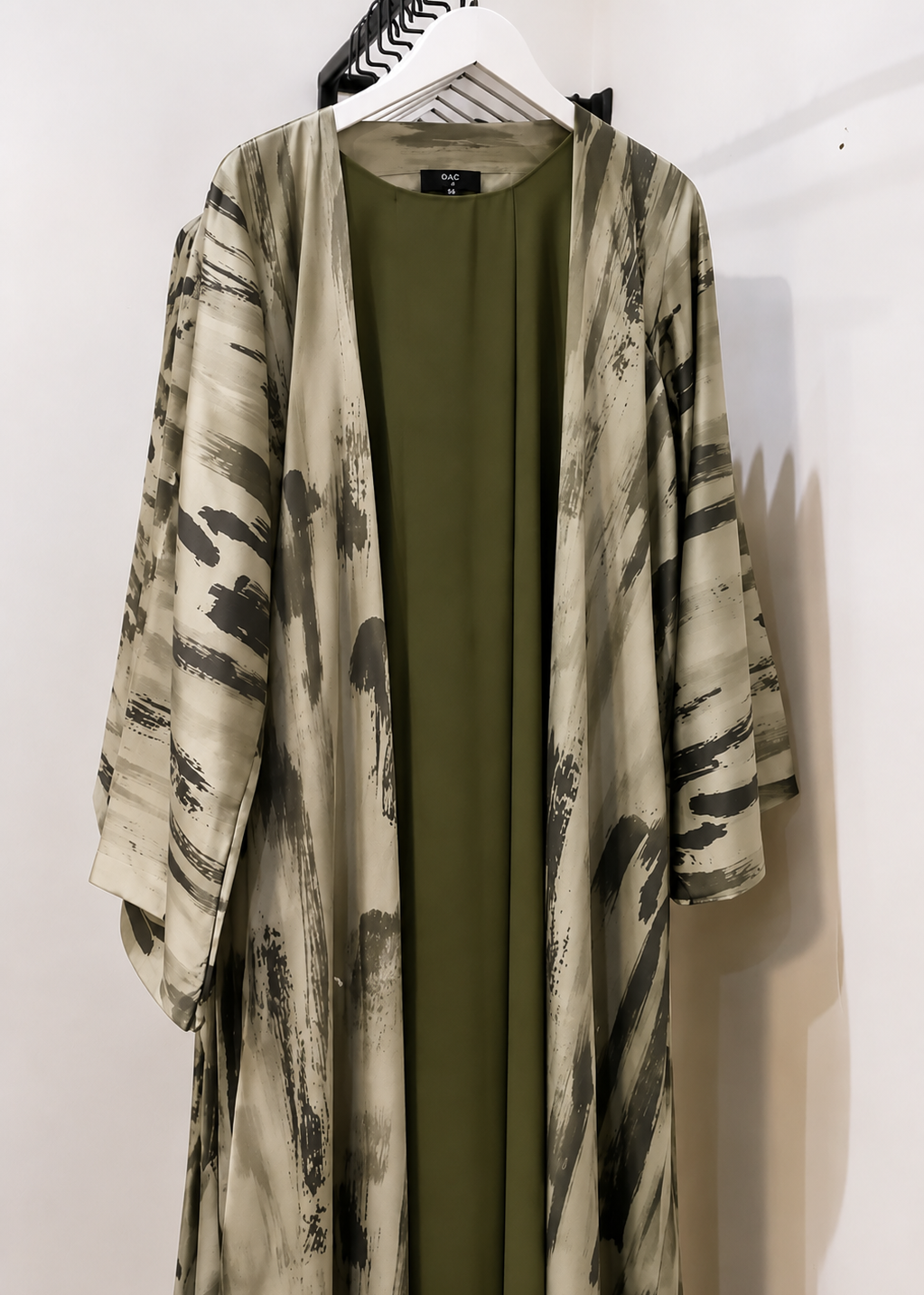 Nura double shrug abaya | Olive