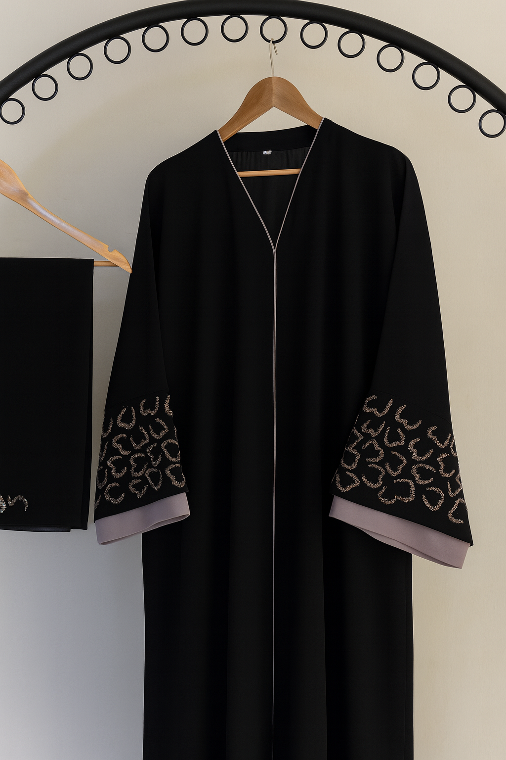 RAHEEN HANDWORK ABAYA | BLK2PNK
