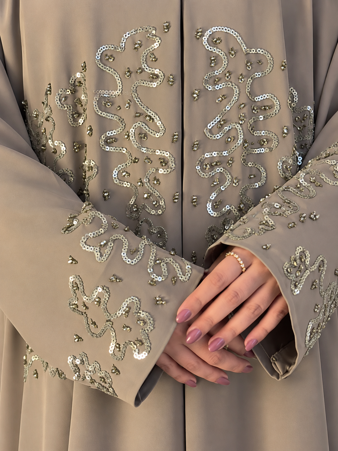 ZUBIYAH FRONT OPEN ABAYA | COLLER BROWN