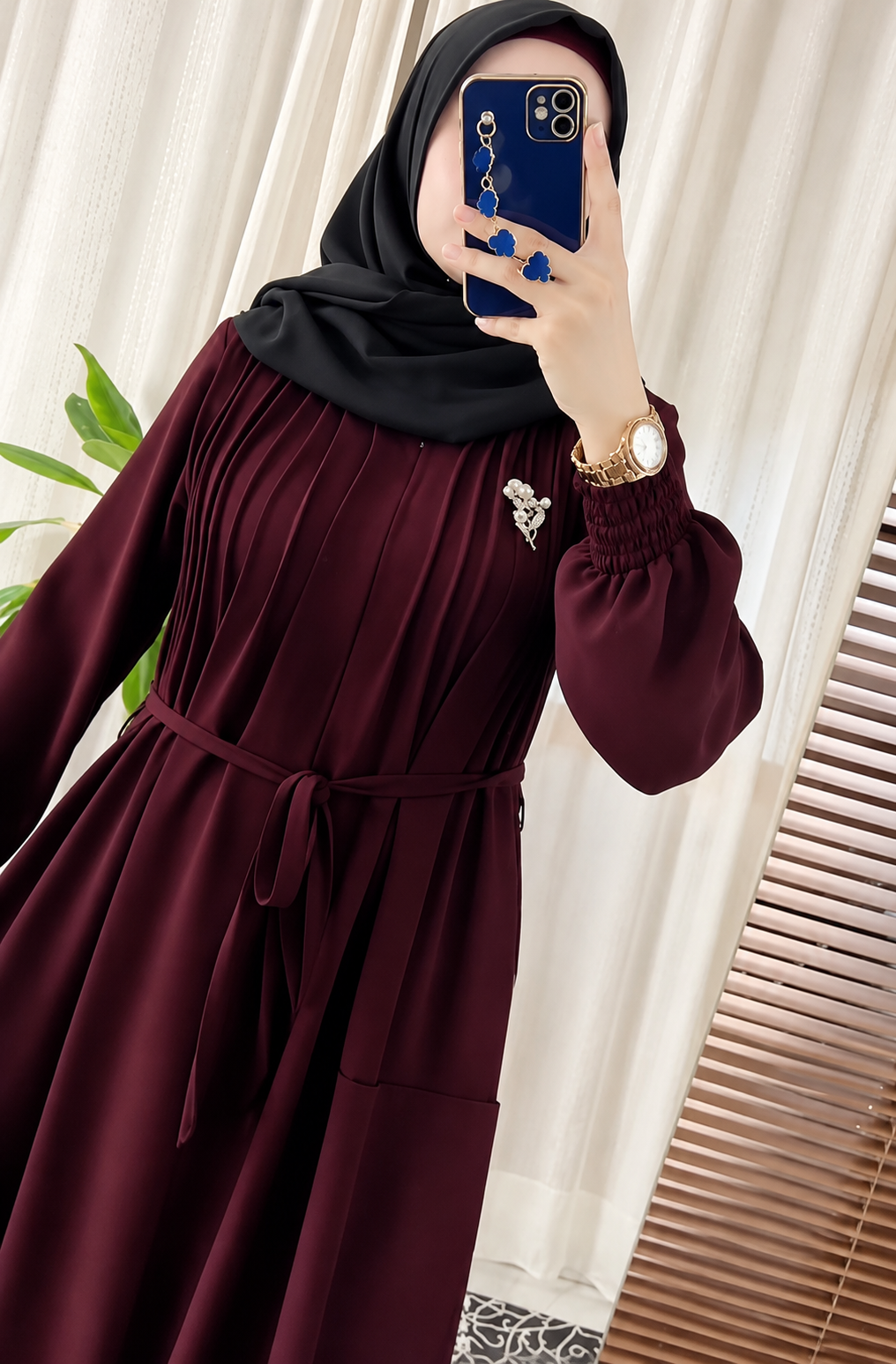 ZOYA PINTEX ABAYA | WINE