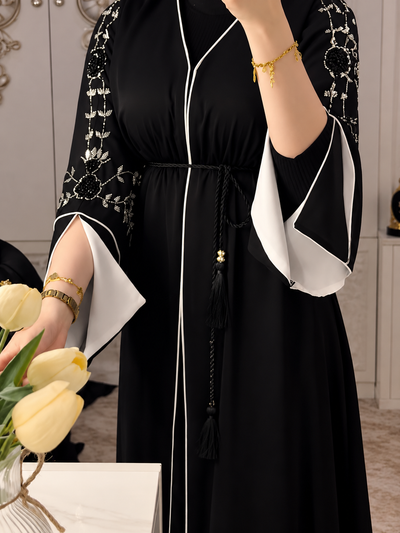 MUNTAHA HANDWORK ABAYA | WHITE