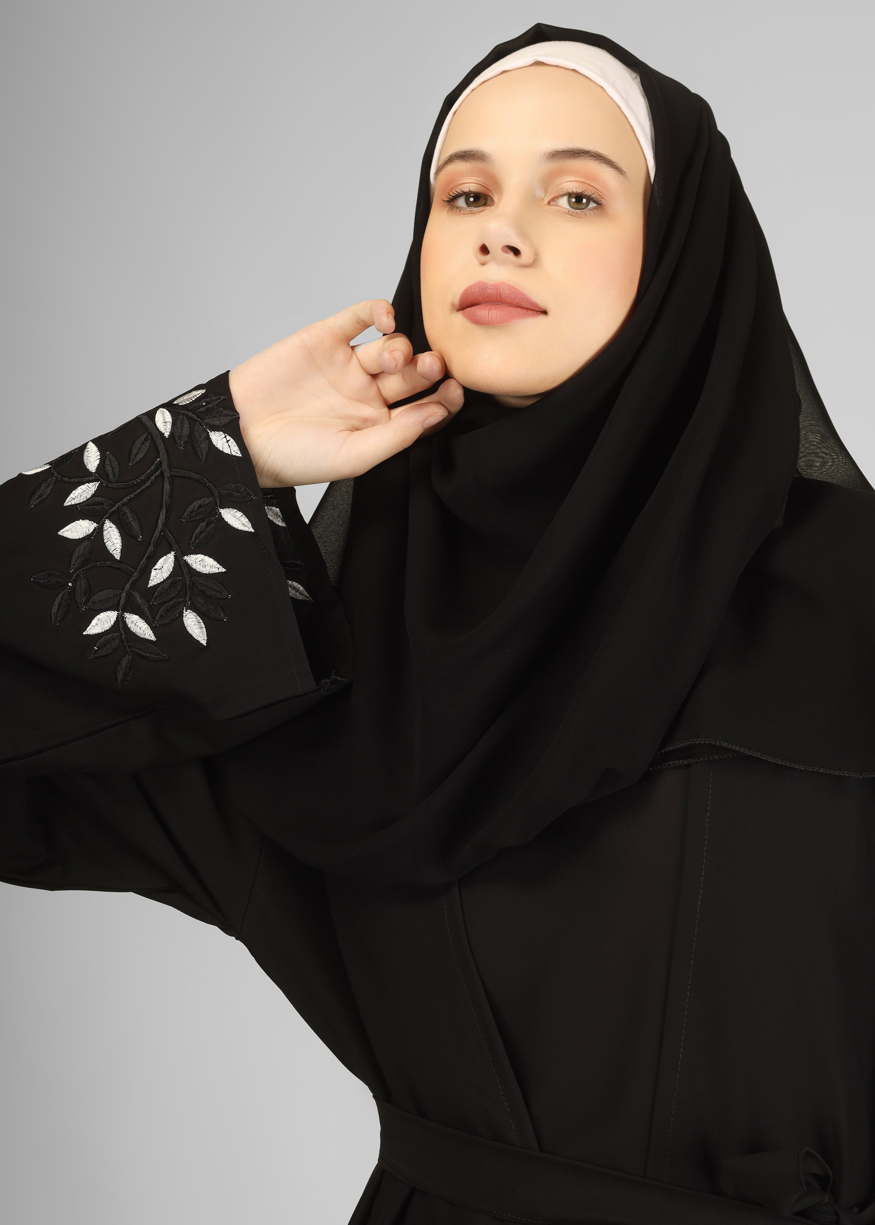 ERAH DOUBLE SHRUG ABAYA | BLACK