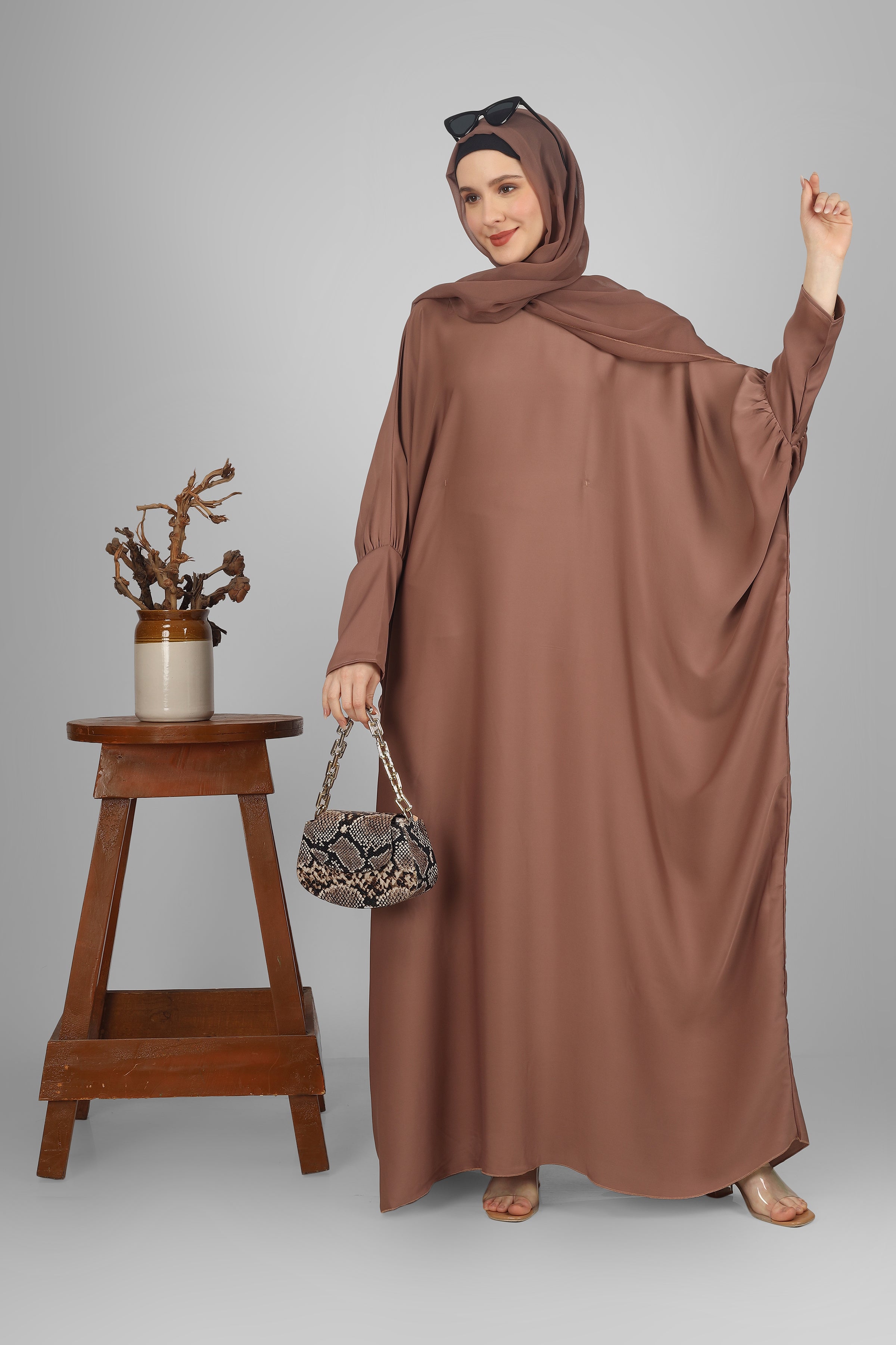 1071 FITTING SLEEVE ABAYA | DUKE NUDE