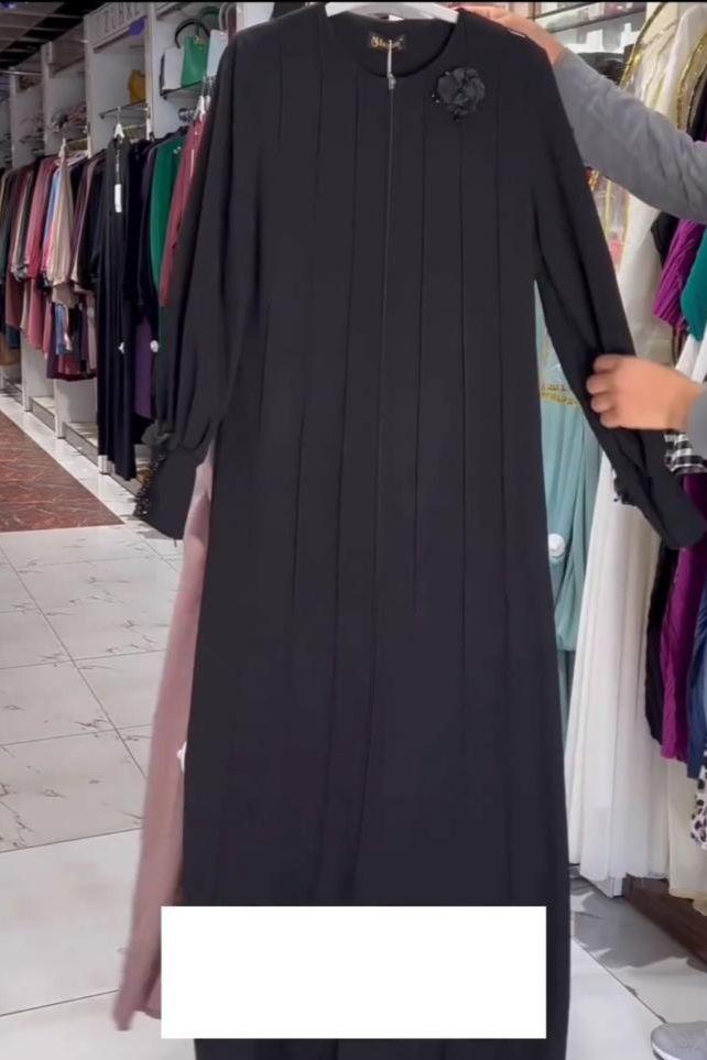 Imported Zoha Zipper Pintex Abaya With Beautiful Brooch & Cuffed Sleeve - BLACK