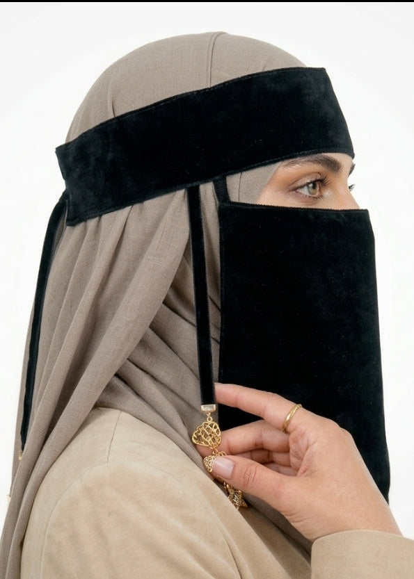 BLACK LATKAN NOSEPIECE