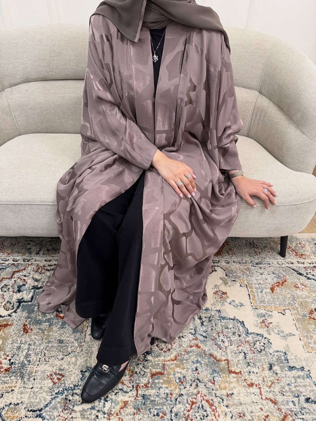 ZENDAYA FRONT OPEN ABAYA | LITE PINK