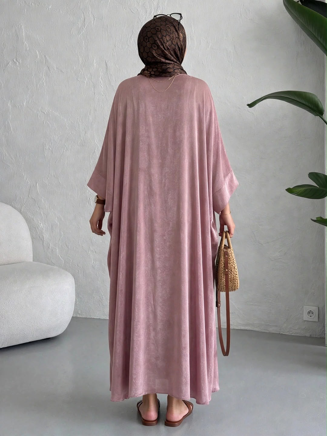 AREBIAN SIMMER KAFTAN ABAYA | BABY PINK