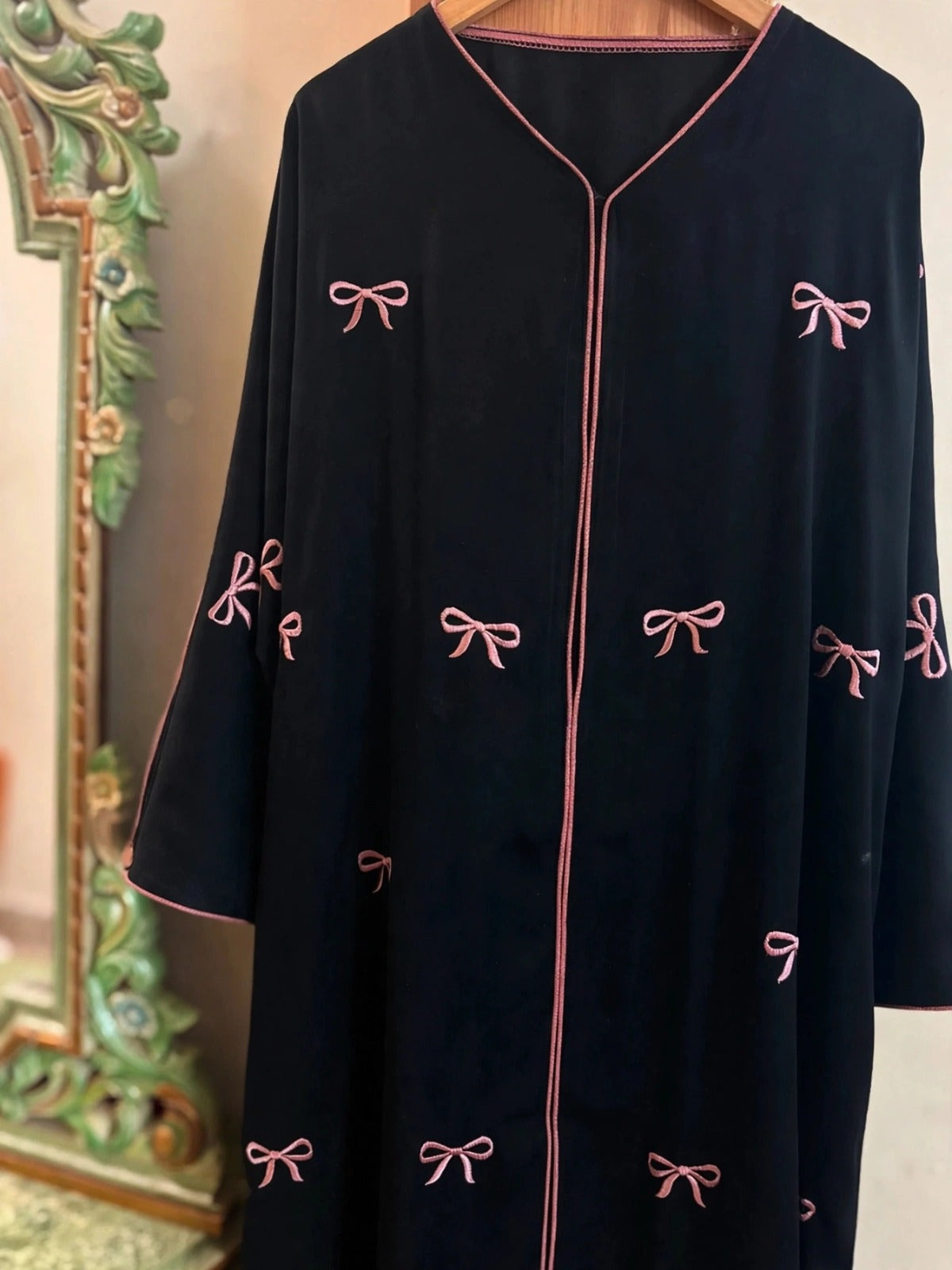 AFIFA A-LINE BOW ABAYA | BLACK