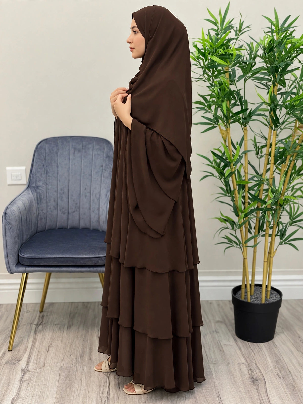 THREE LAYERED DEMANDED ABAYA | BROWN